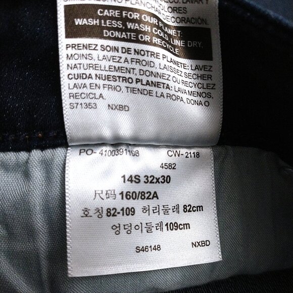 Signature Levi Strauss Gold Women's Mid-Rise Bootcut Jeans Size 14S 32/30 Short - Picture 7 of 8